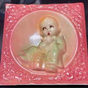 LittleTomThumb USAVintageHanging wall planters-2 total,one missing corner piece.